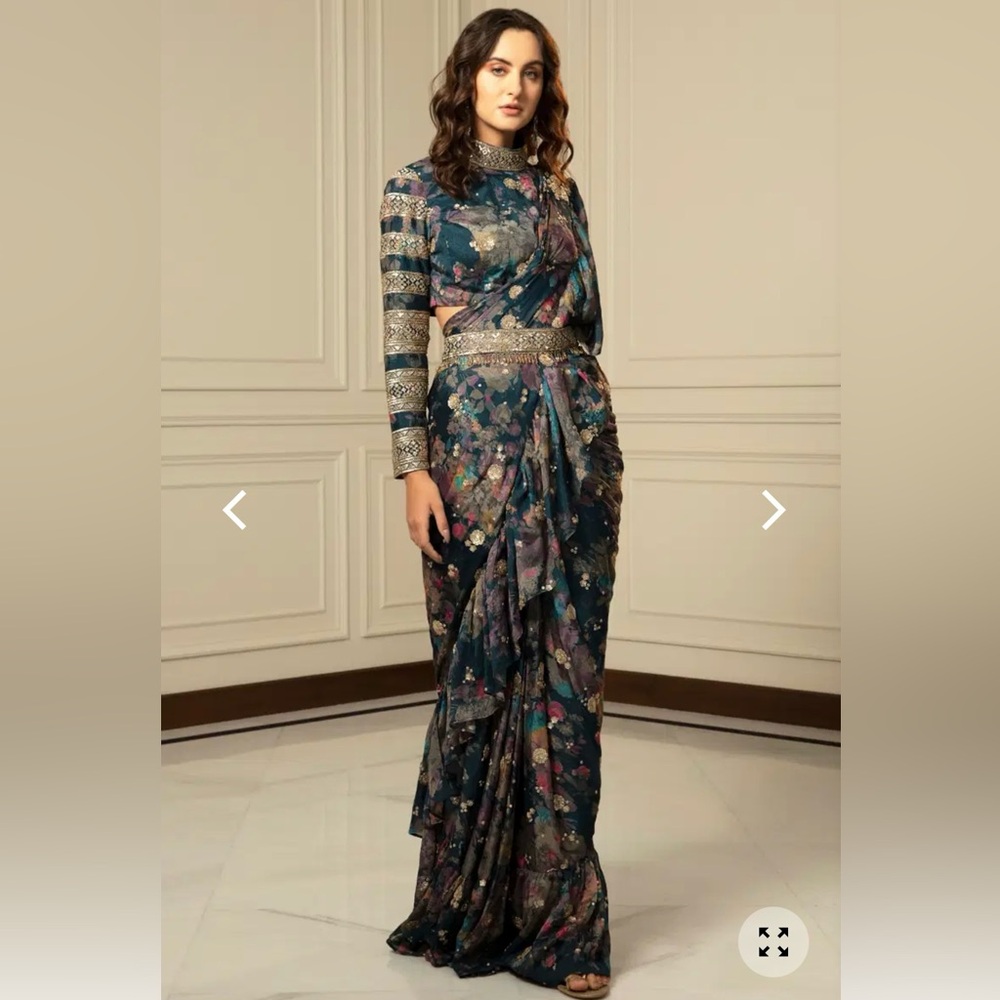 Deep blue abstract printed Pre stitched saree set